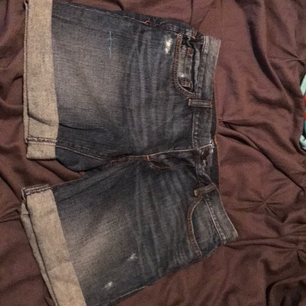 Women’s cuffed shorts